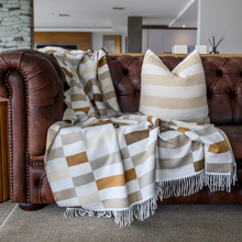 Load image into Gallery viewer, Bella Vita - Sequence Throw by Aranda